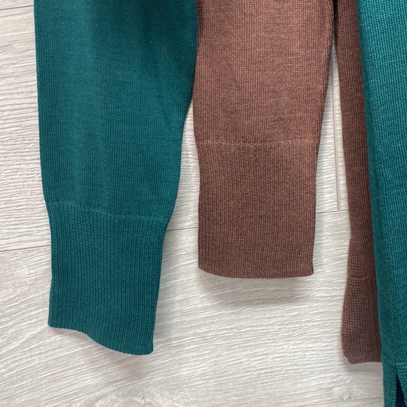 Two Lightweight V-Neck Tunic Sweaters Medium, Amazon Essentials Women’s - Picture 7 of 11